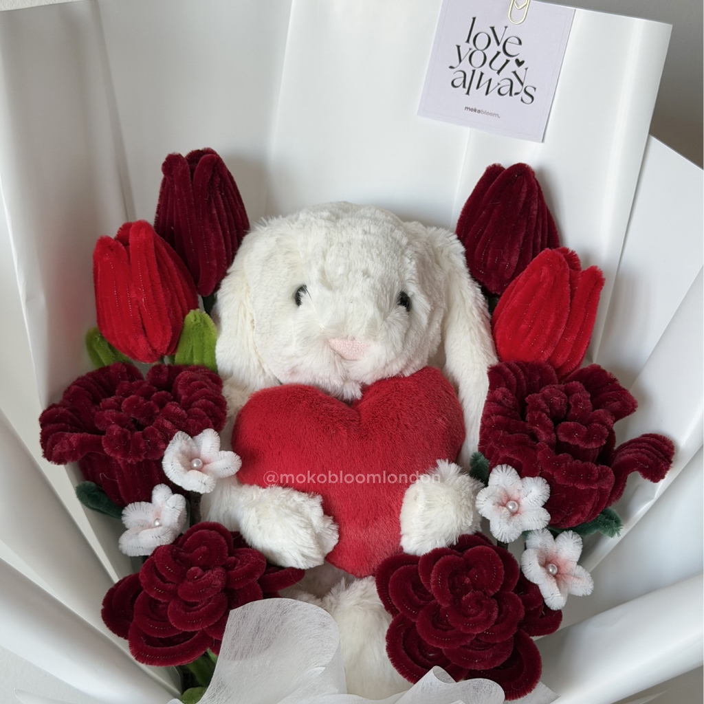 Ami Rouge Plushie Bouquet