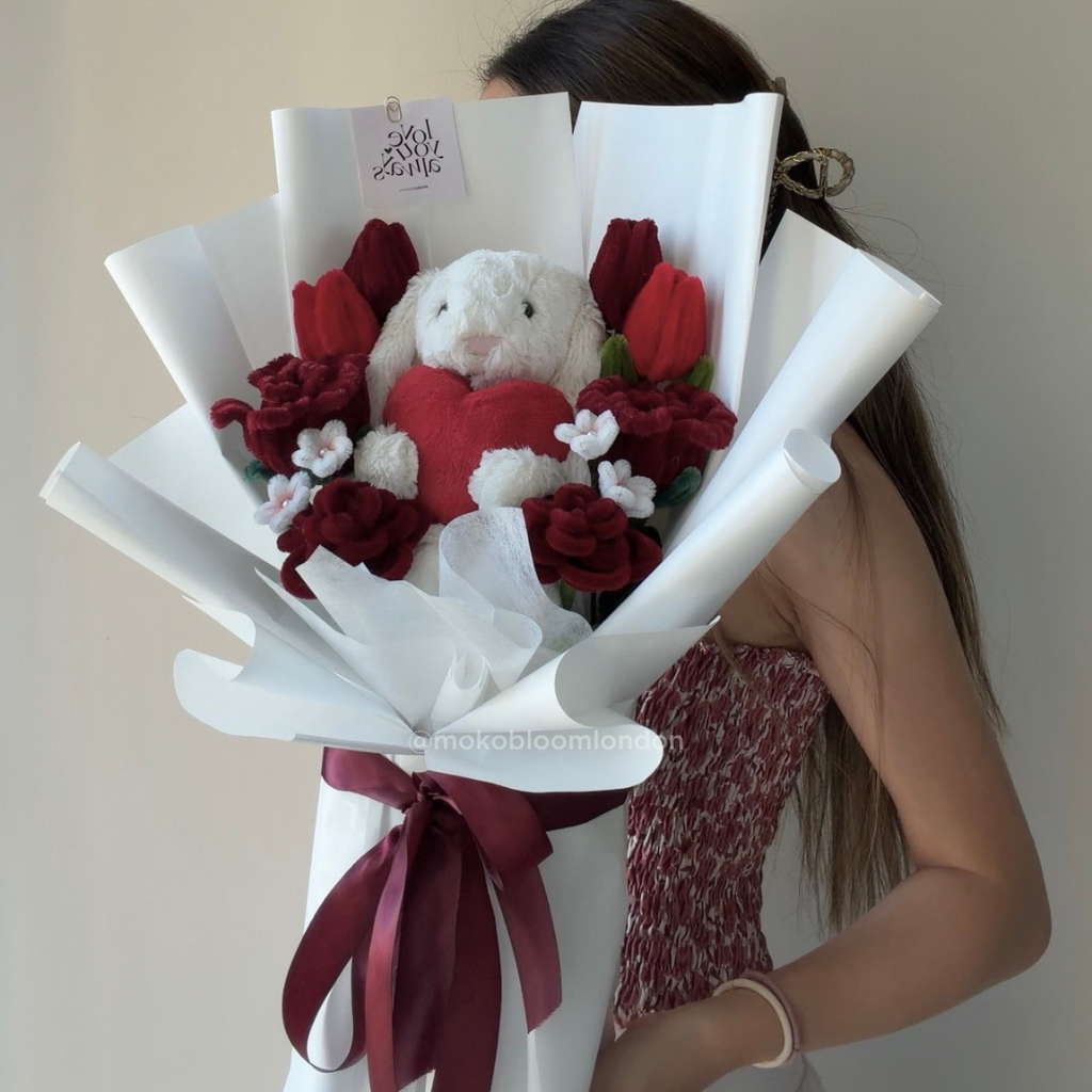 Ami Rouge Plushie Bouquet