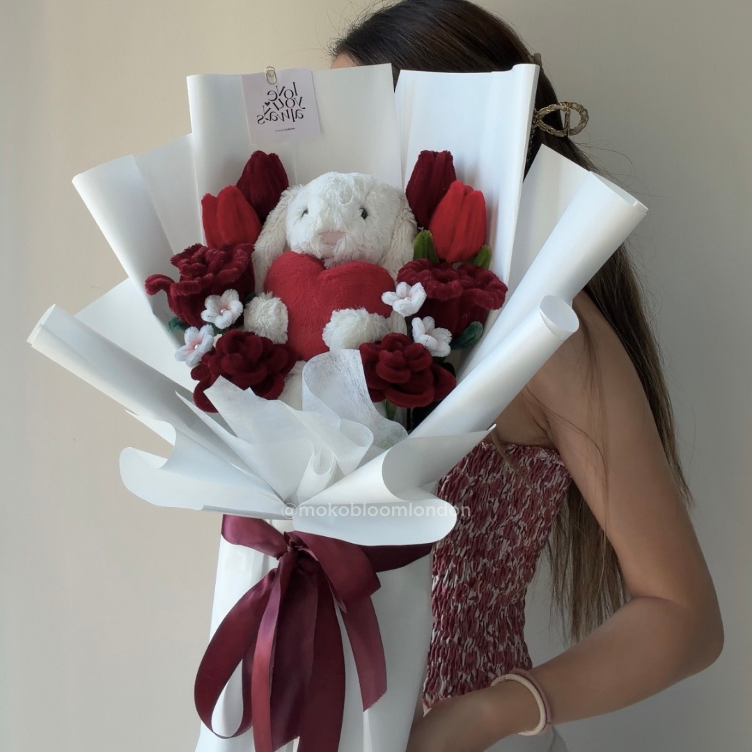 Ami Rouge Plushie Bouquet